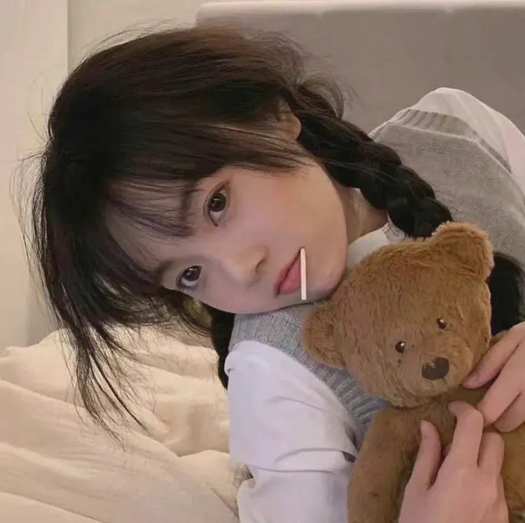 抽象画中的越南少女